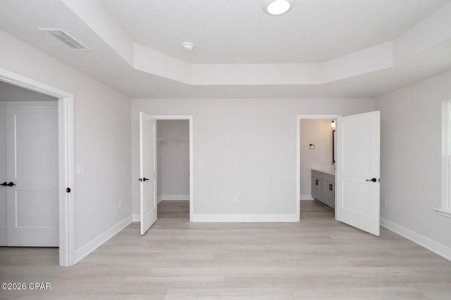 Spacious, unfurnished interior of a new home in East Bay, Panama City (Image 13).