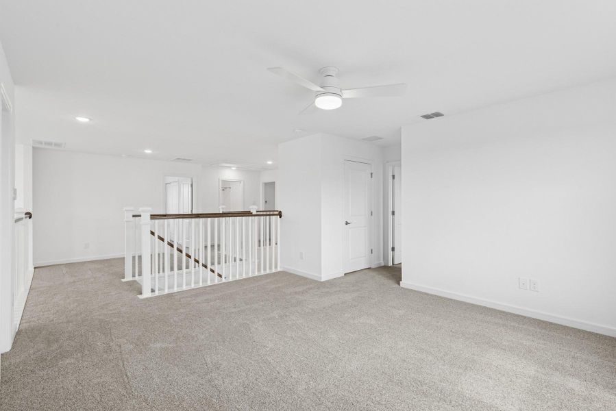 Upstairs loft space Upstairs loft space