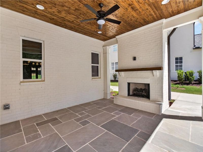 Exterior details and patio area of a home in , Suwanee (Image 4).