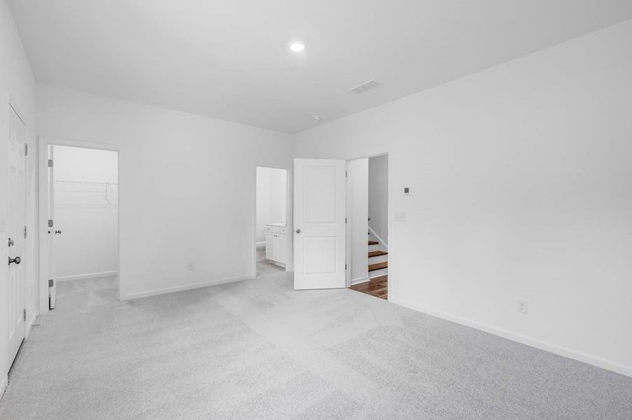 Spacious, unfurnished interior of a new home in Hampton Trace, Marietta (Image 30).