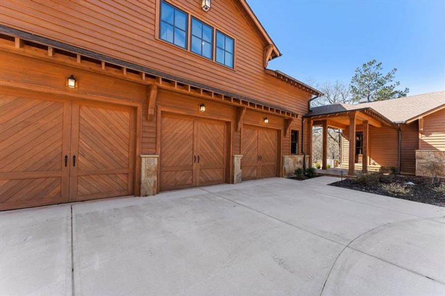 Exterior details and patio area of a home in , Newnan (Image 24).
