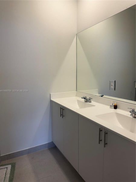 Image 18 of a home in .