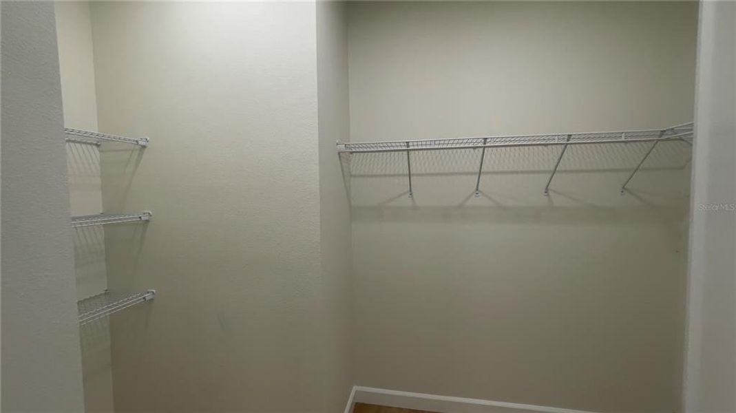 Spacious, unfurnished interior of a new home in , Chiefland (Image 37).