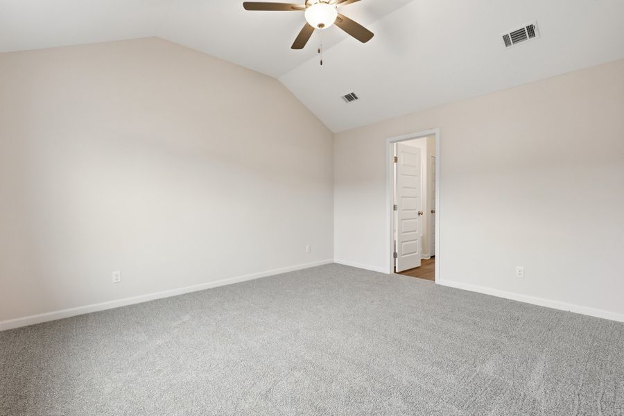 Representative unfurnished interior of a home built from the The Pamona by RTS Homes in Lakeside at Fifteen West, Hinesville (Image 21).
