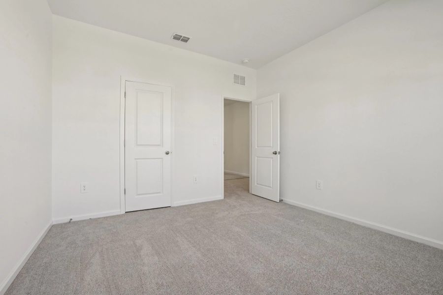 Representative unfurnished interior of a home built from the Equinox by Starlight Homes in Brookewater at Crossprairie, St. Cloud (Image 18).