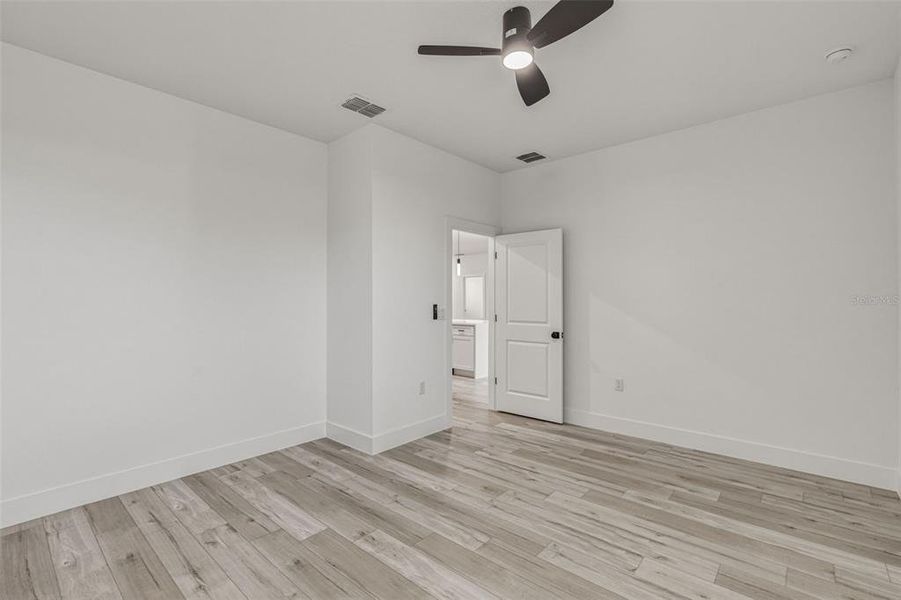 Spacious, unfurnished interior of a new home in , North Port (Image 27).
