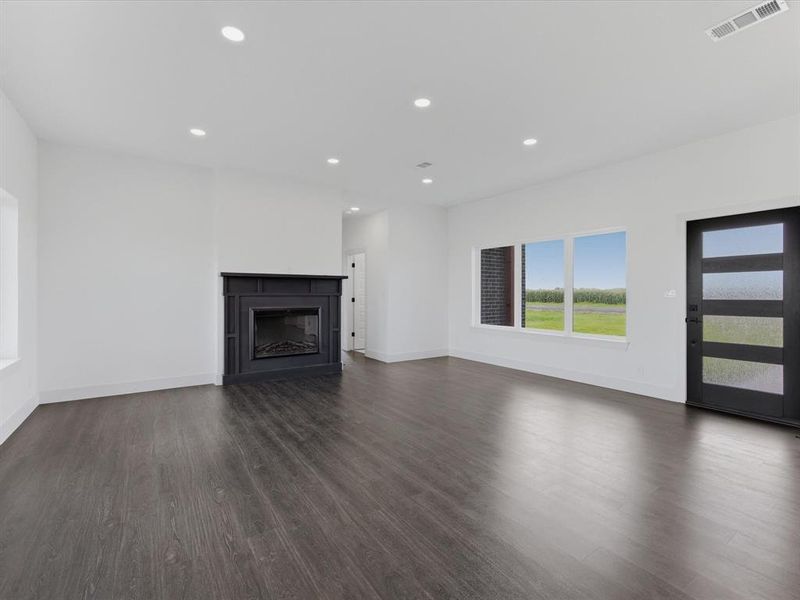 Spacious, unfurnished interior of a new home in , Avalon (Image 30).