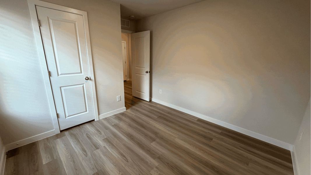 Spacious, unfurnished interior of a new home in Royal Oak South, Corpus Christi (Image 8).