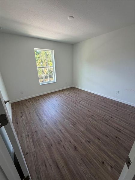 Spacious, unfurnished interior of a new home in , Bradenton (Image 6).