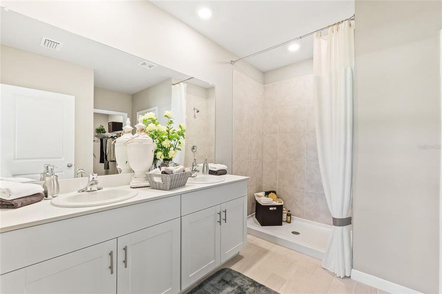 Furnished interior view inside a new home in Gulf Cove, Port Charlotte (Image 17).