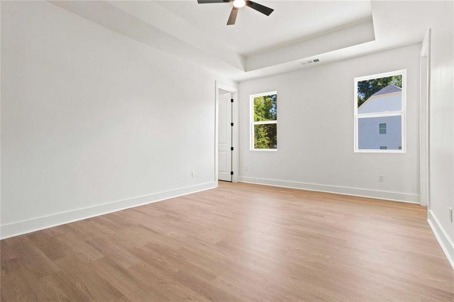 Spacious, unfurnished interior of a new home in , Griffin (Image 63).