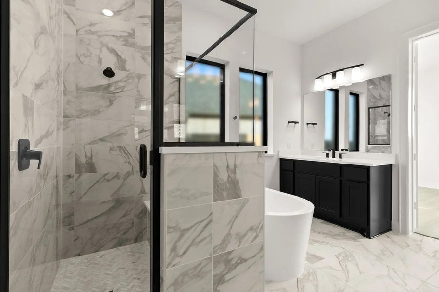 Sabine A primary bath