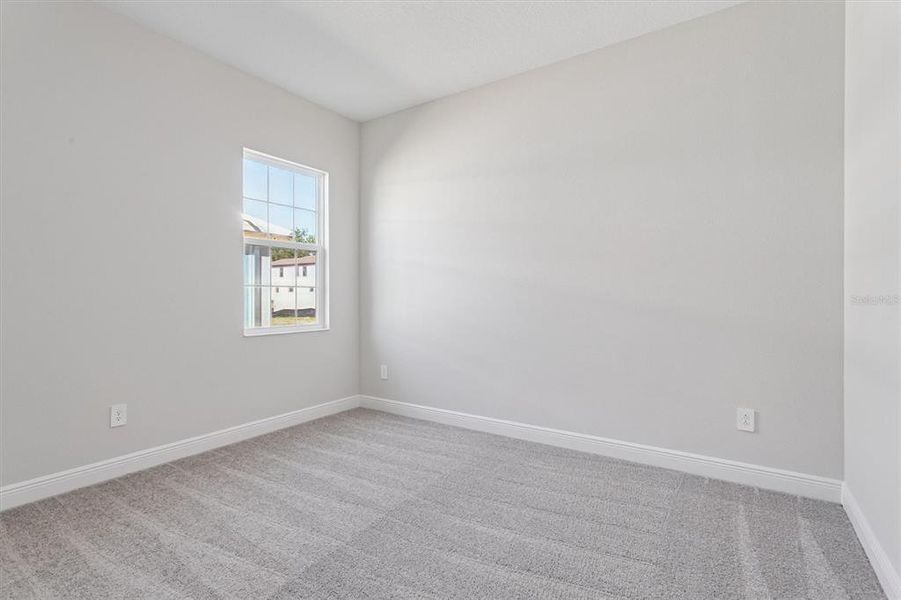 Spacious, unfurnished interior of a new home in Crestwood Estates, Valrico (Image 26).