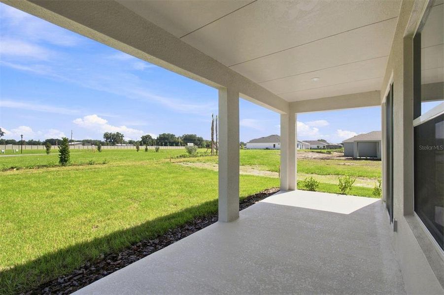 Exterior details and patio area of a home in Southwind – Executive Series, Plant City (Image 17).