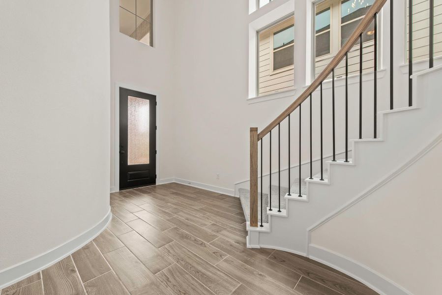 Representative image. Features, specifications, selections and colors may vary. Representative image. Features, specifications, selections and colors may vary.