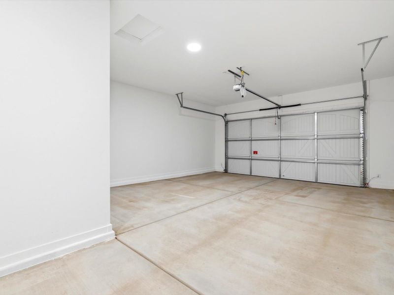 Spacious, unfurnished interior of a new home in Abel Ranch Signature Series, Goodyear (Image 20).