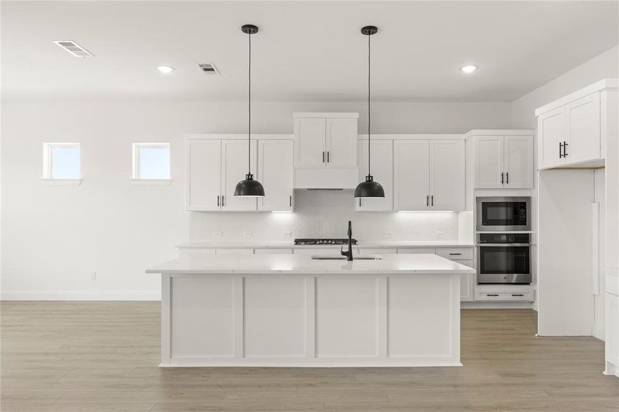 13. 1052 Bingham - Kitchen 13. 1052 Bingham - Kitchen