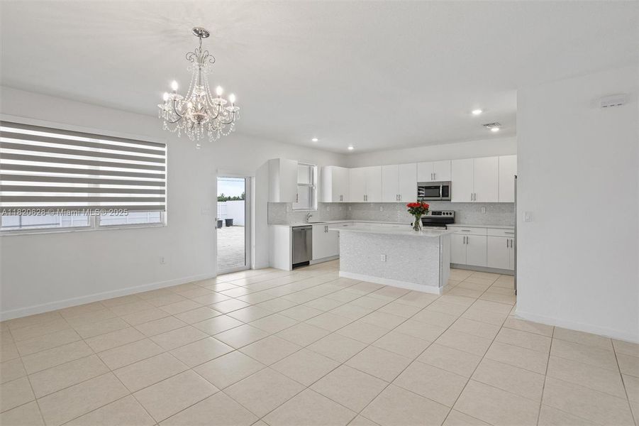 Spacious, unfurnished interior of a new home in , Miami (Image 17).