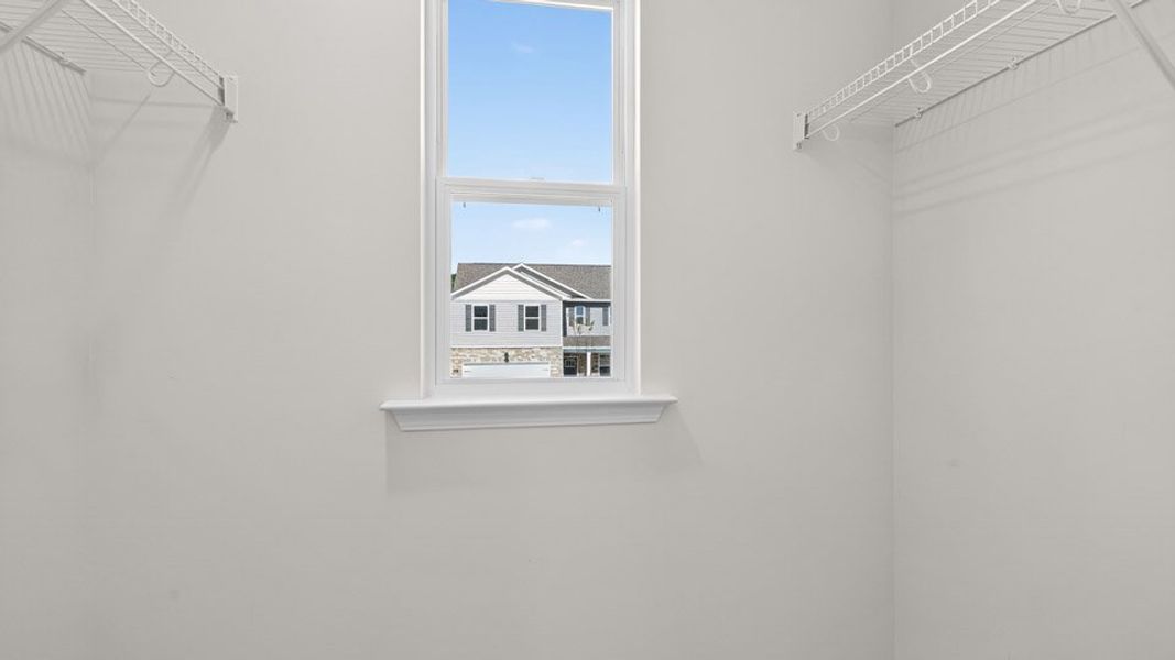 Spacious, unfurnished interior of a new home in Martin Farms, Aberdeen (Image 34).