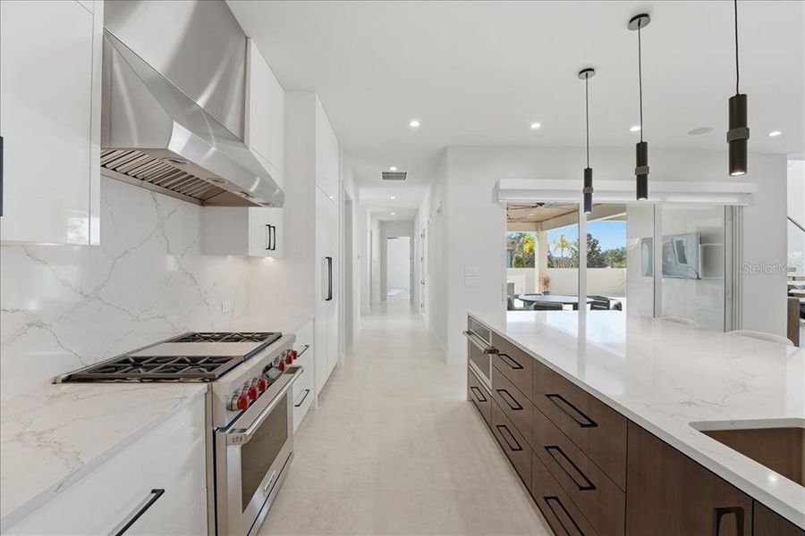 Furnished interior view inside a new home in , Orlando (Image 17).