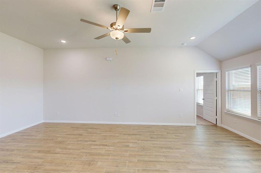 Spacious, unfurnished interior of a new home in Meadow Park, Denton (Image 24). Spacious, unfurnished interior of a new home in Meadow Park, Denton (Image 24).