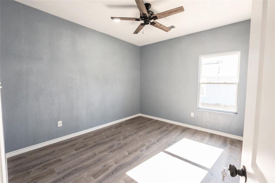 Spacious, unfurnished interior of a new home in , Nocona (Image 18).