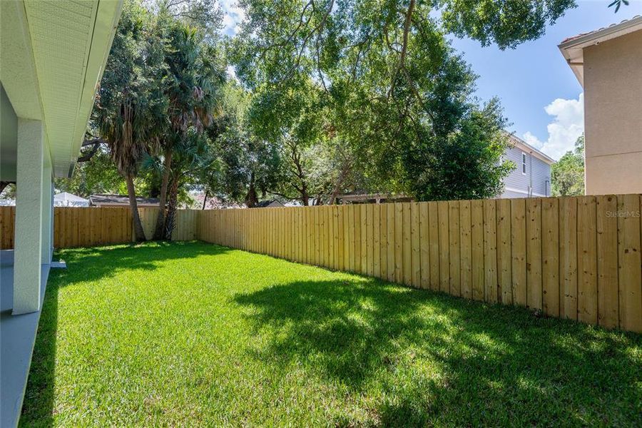 Exterior details and patio area of a home in , Tampa (Image 24).