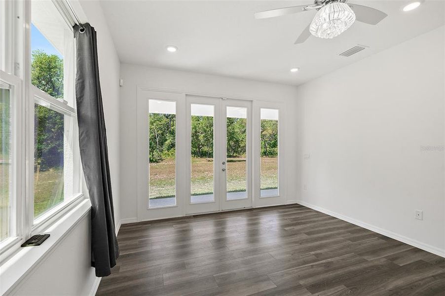 Spacious, unfurnished interior of a new home in , Pierson (Image 12).