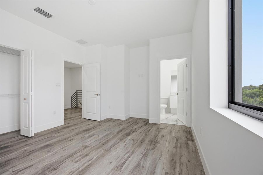 21-bedroom