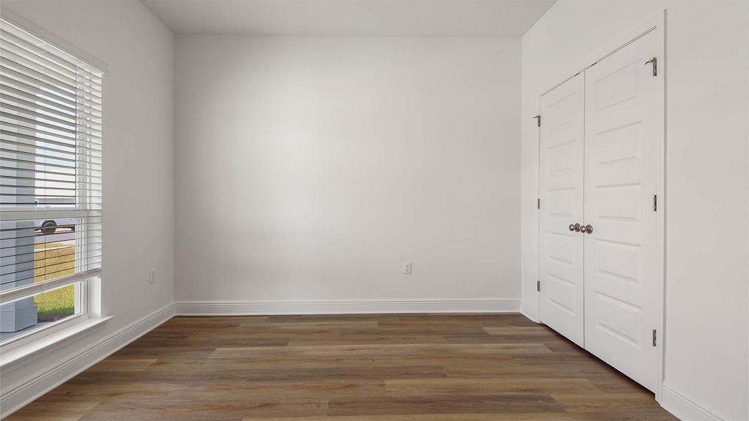 Representative unfurnished interior of a home built from the Delray by D.R. Horton in Caballeros Estates At Hombre, Panama City Beach (Image 21).