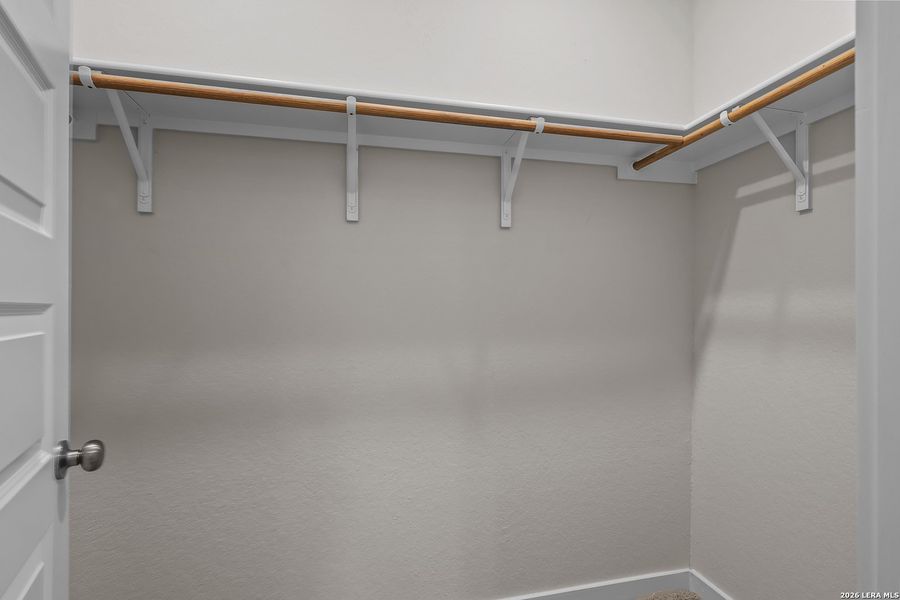 Spacious, unfurnished interior of a new home in Rosemont Hill, San Antonio (Image 16).