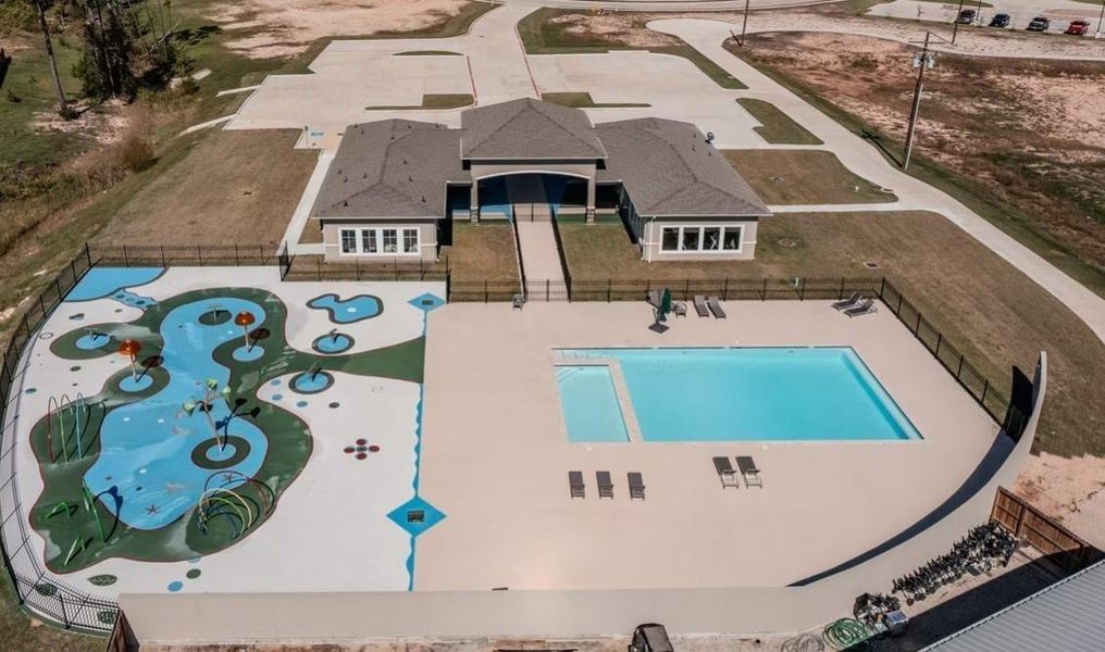 Community amenities in Grand Oaks Reserve, Cleveland (Image 15).