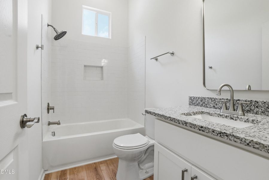 516 Singletary St SE-43