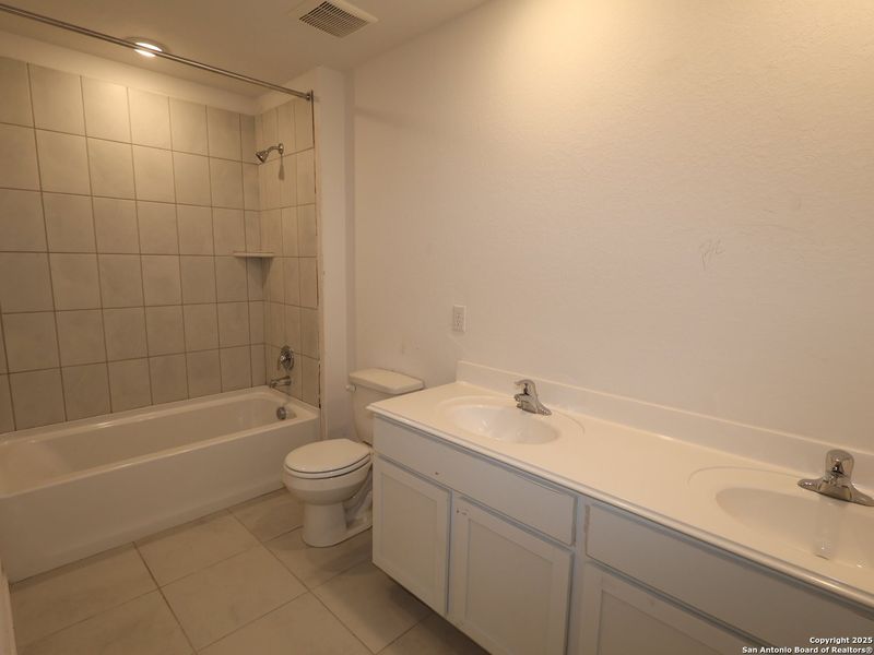 Furnished interior view inside a new home in Greenspoint Heights, Seguin (Image 6).