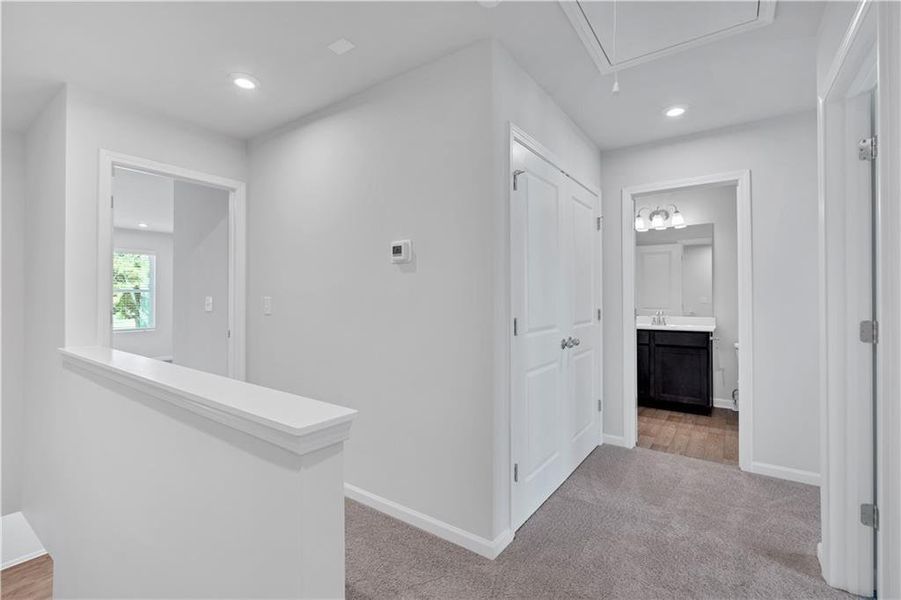 Image 31 of a home in Village Green. Image 31 of a home in Village Green.