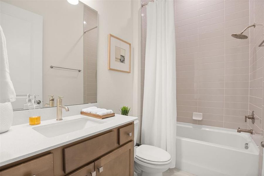 Furnished interior view inside a new home in , Winter Garden (Image 15).