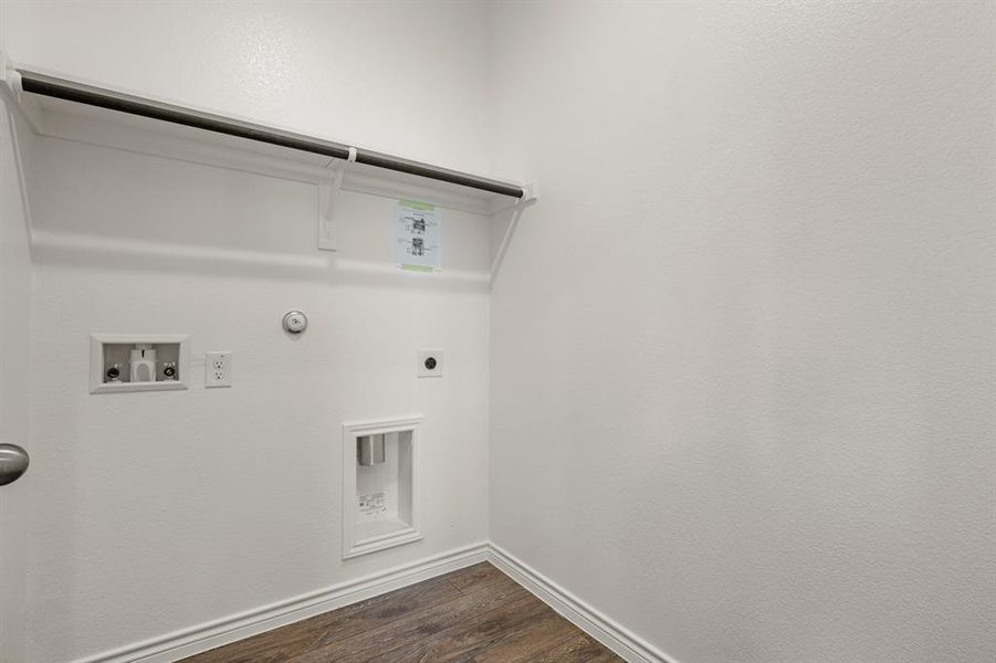 Spacious, unfurnished interior of a new home in Rocky Creek Crossing, Fort Worth (Image 17).