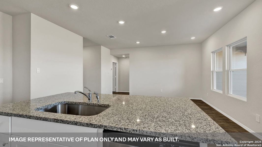 Spacious, unfurnished interior of a new home in Navarro Fields, Seguin (Image 17).