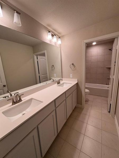 Furnished interior view inside a new home in Northstar, Haslet (Image 8).