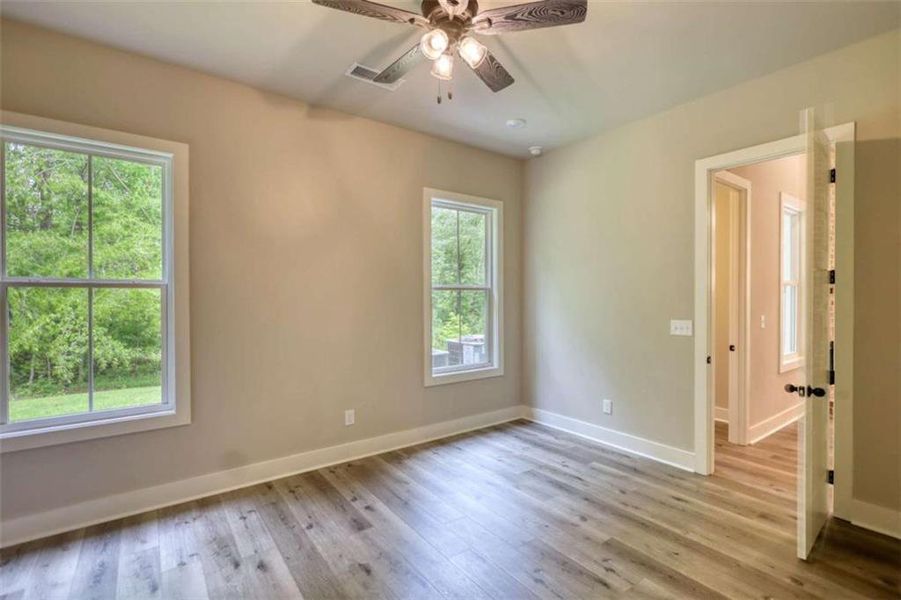 Spacious, unfurnished interior of a new home in , Monticello (Image 46).