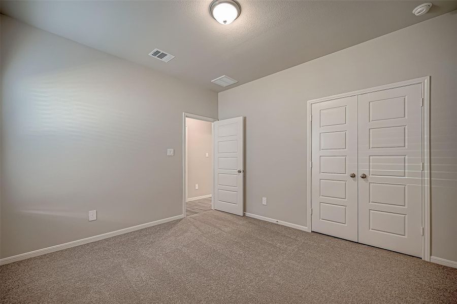 Spacious, unfurnished interior of a new home in Lago Mar, Texas City (Image 15). Spacious, unfurnished interior of a new home in Lago Mar, Texas City (Image 15).