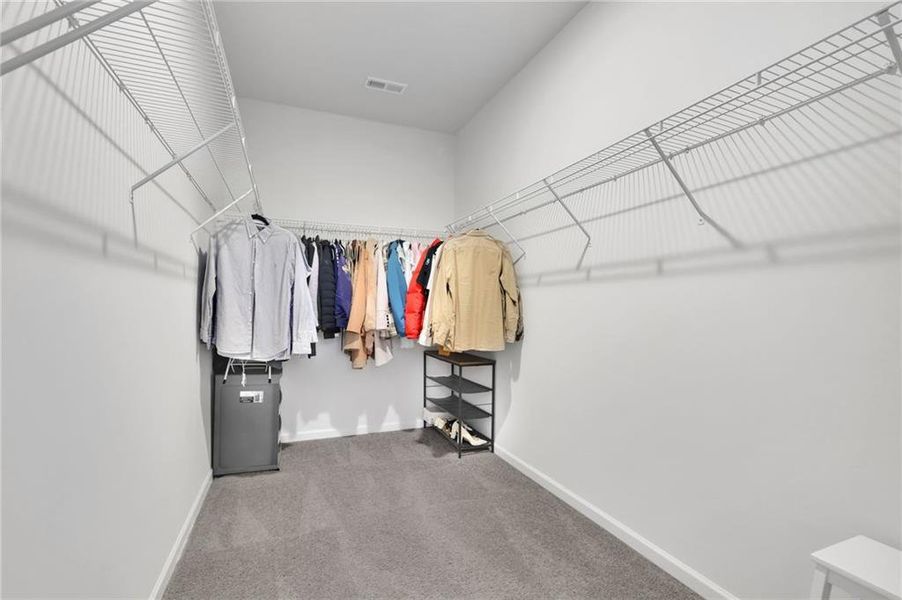 Image 33 of a home in .