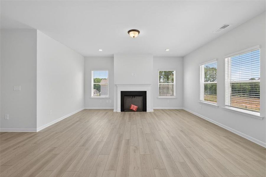 Spacious, unfurnished interior of a new home in Allen Manor, Hoschton (Image 25).