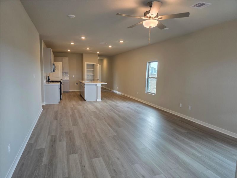 Spacious, unfurnished interior of a new home in Arabella on the Prairie, Richmond (Image 5).