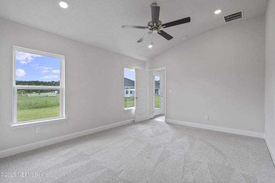 Spacious, unfurnished interior of a new home in Summerglen, Jacksonville (Image 8). Spacious, unfurnished interior of a new home in Summerglen, Jacksonville (Image 8).
