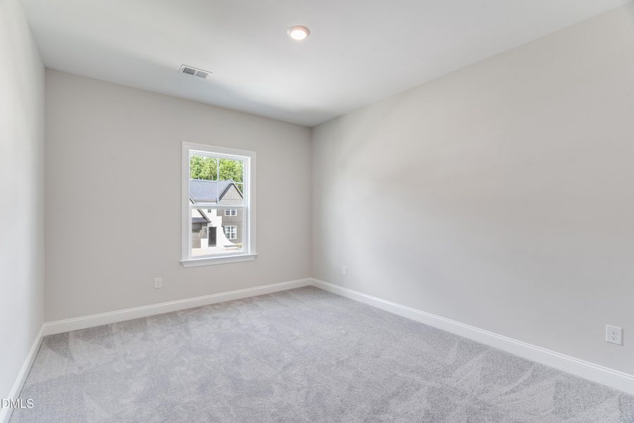 SUN_SutherlandStation_Pic_LandrumIII_Bed