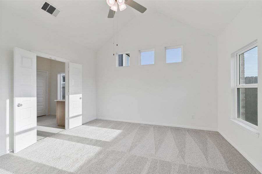Spacious, unfurnished interior of a new home in Brookewater, Rosenberg (Image 27).