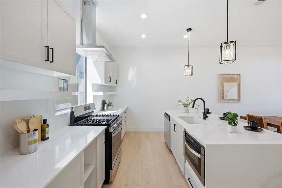Furnished interior view inside a new home in , Dallas (Image 24).