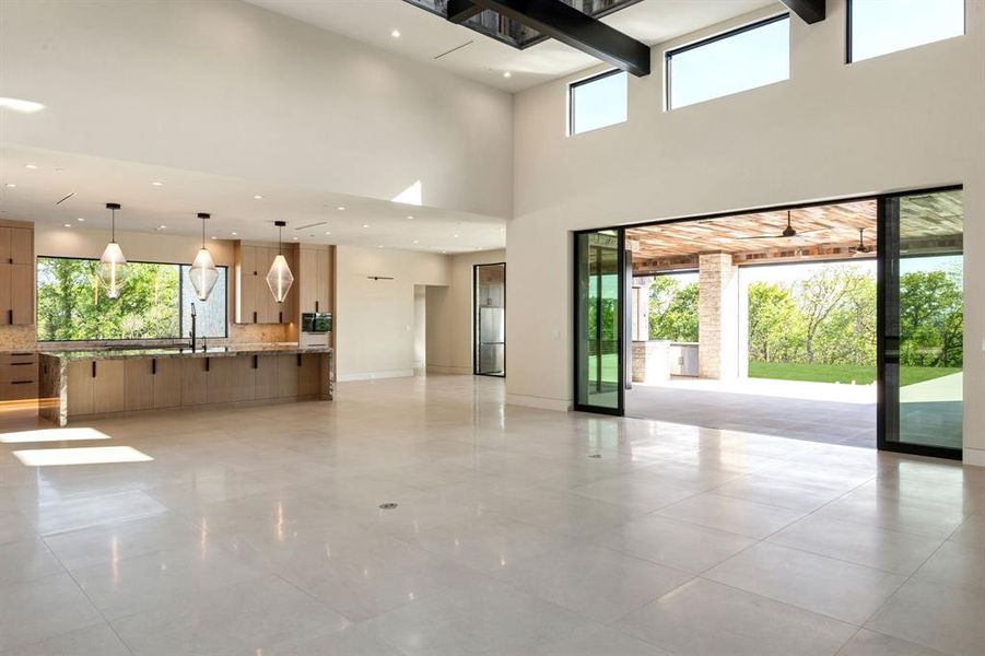 Spacious, unfurnished interior of a new home in , Southlake (Image 19).