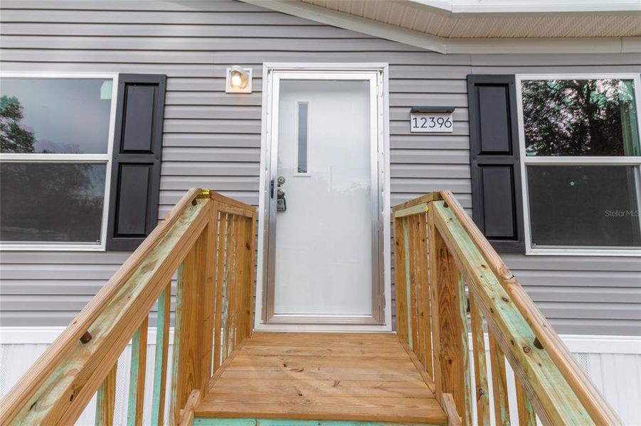 Exterior details and patio area of a home in , Hudson (Image 14).